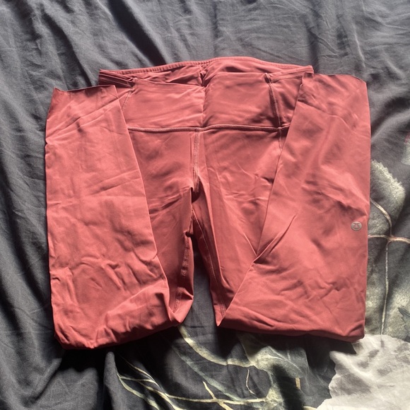Size 8, Pink Lululemon workout leggings - Picture 2 of 3